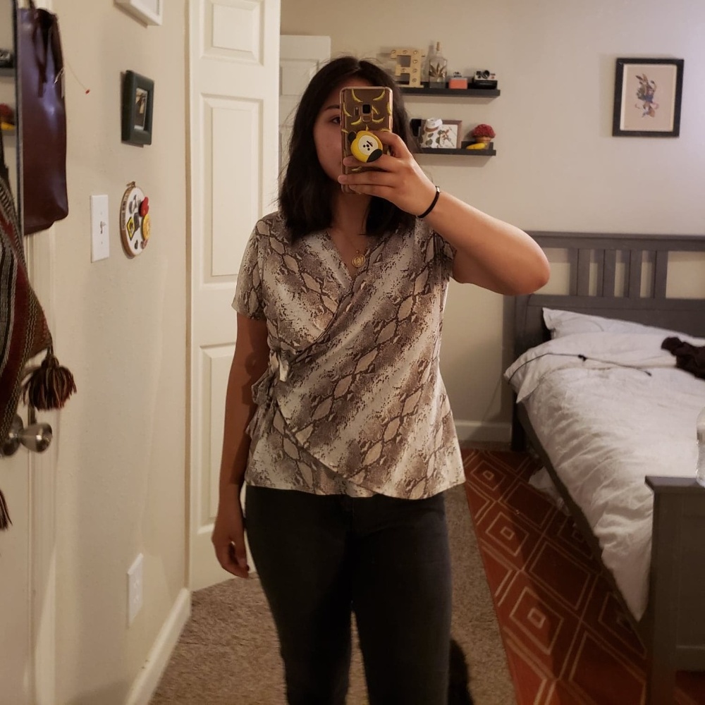 Rattlesnake print wrap shirt